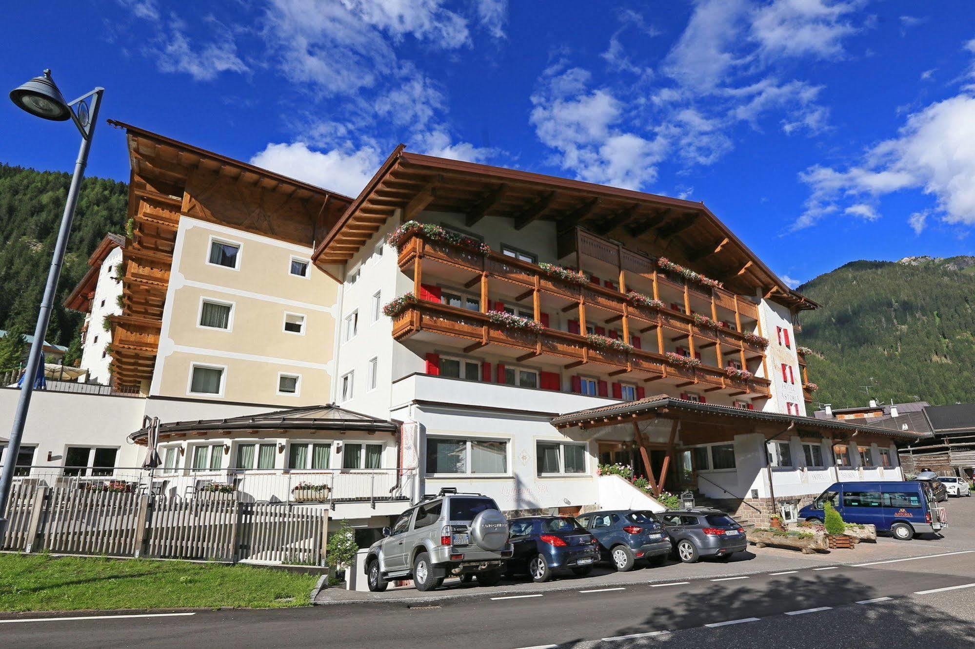Hotel Astoria Canazei Dış mekan fotoğraf